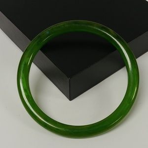Jewelry - Vintage Marbled Green Bakelite Bangle Jewelry - Vintage Marbled Green Bakelite Bangle